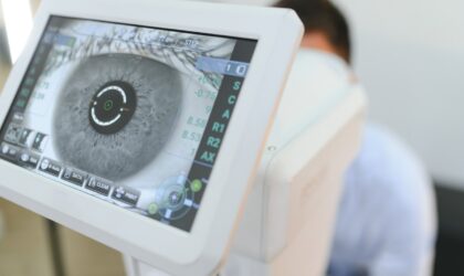 LASIK vs SMILE in Singapore: How to Decide Which Is Better for You