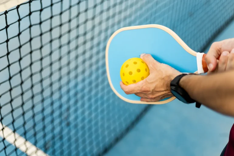 Fault Signs of Lao Hua (Presbyopia): 7 Moments Pickleball Players Over 40 Will Recognise