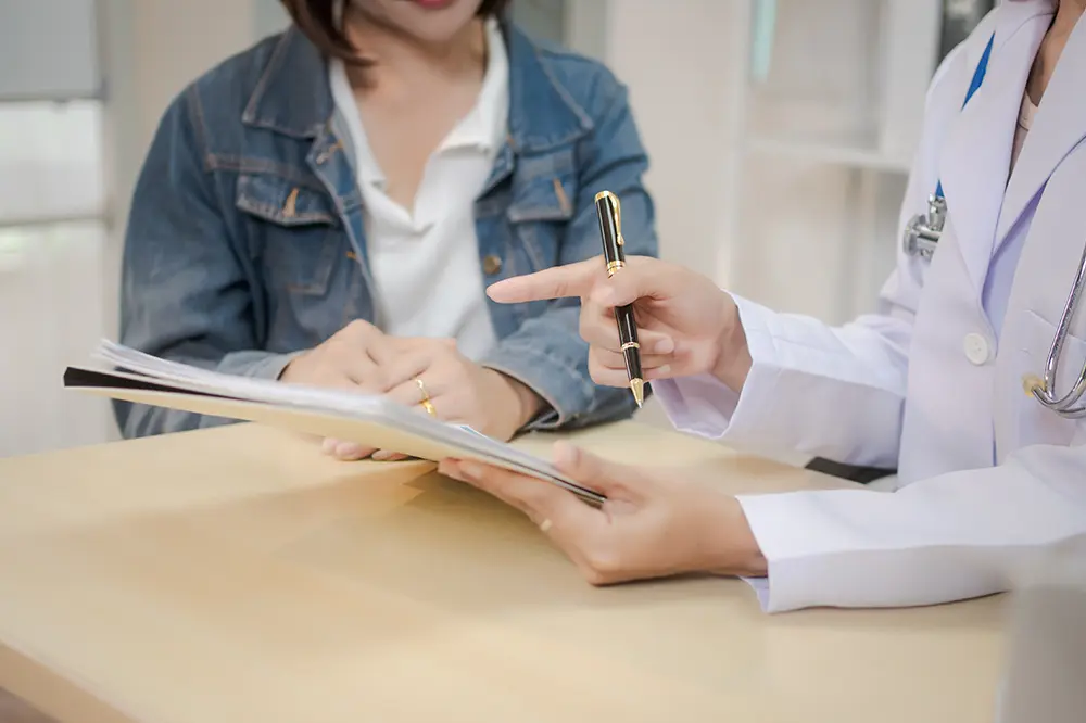 woman consulting about presbyond